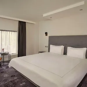 Park Plaza Szálloda